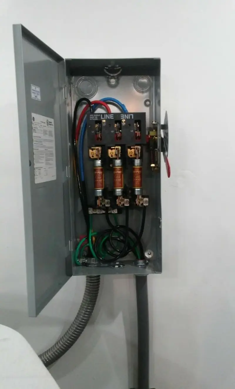 Three-phase disconnect switch installed for Electrical Wiring & Rewiring in Wadesboro